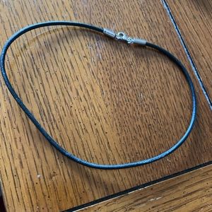 Leather chocker with sterling silver clasp